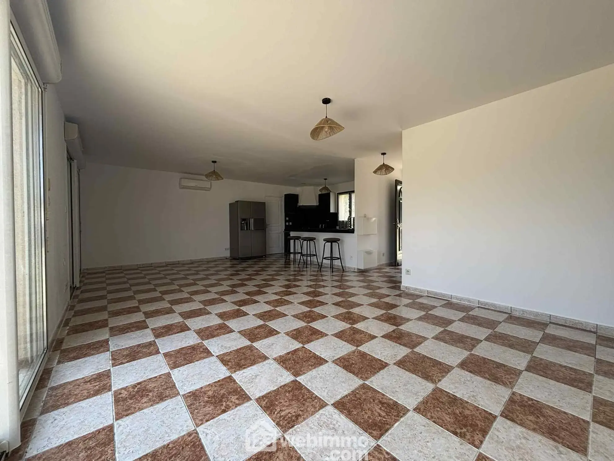 Maison de plain-pied de 97 m² à Ingrandes avec jardin et garage 