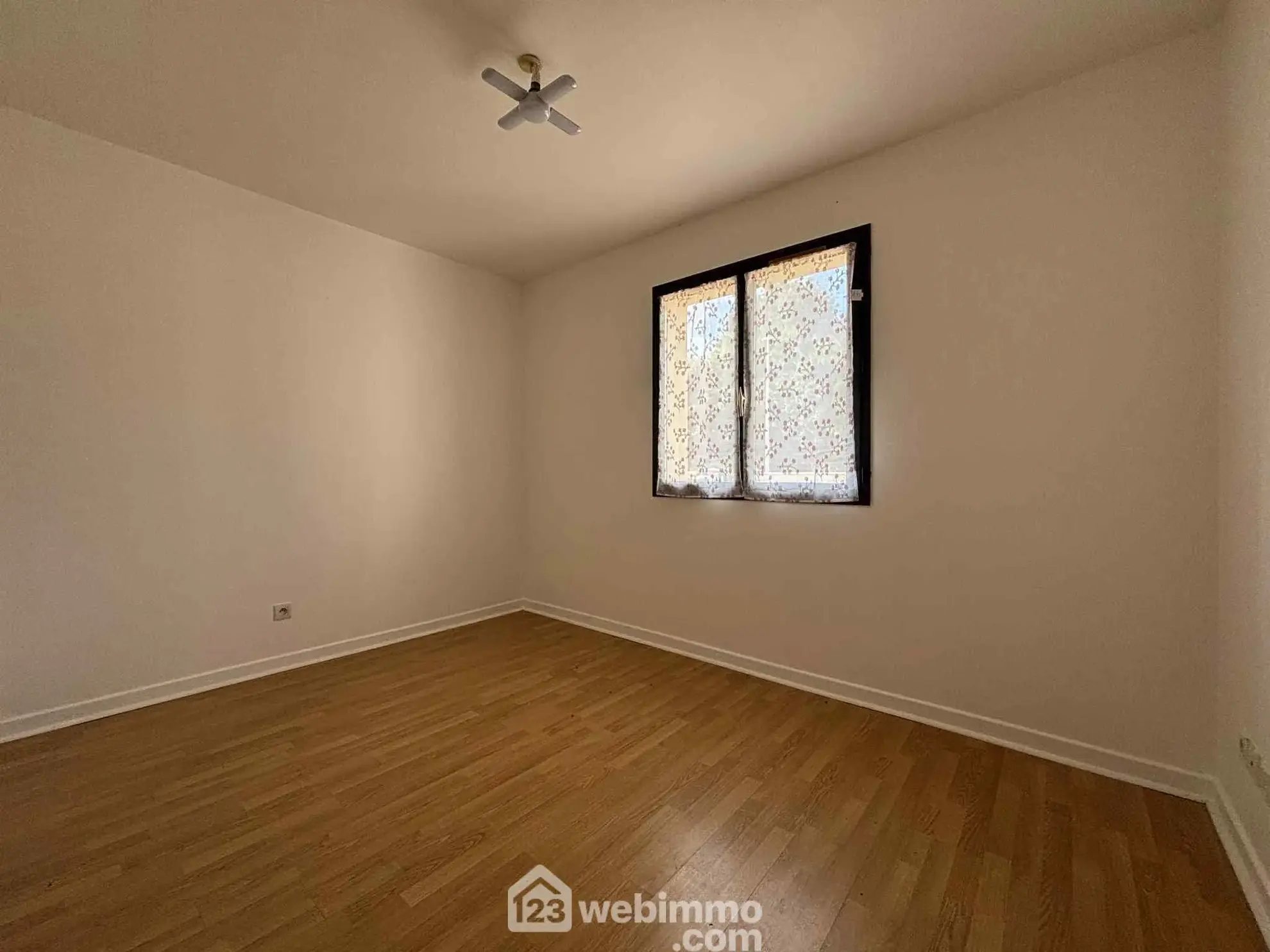 Maison de plain-pied de 97 m² à Ingrandes avec jardin et garage 