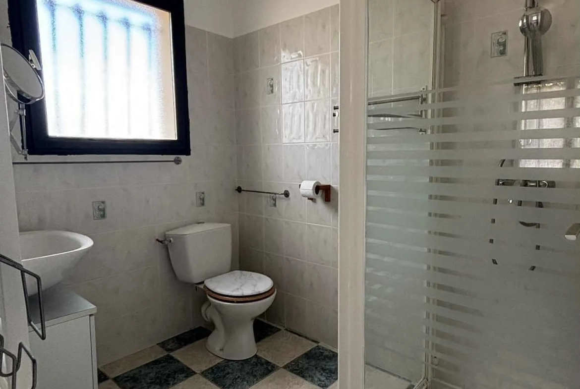 Maison de plain-pied de 97 m² à Ingrandes avec jardin et garage 
