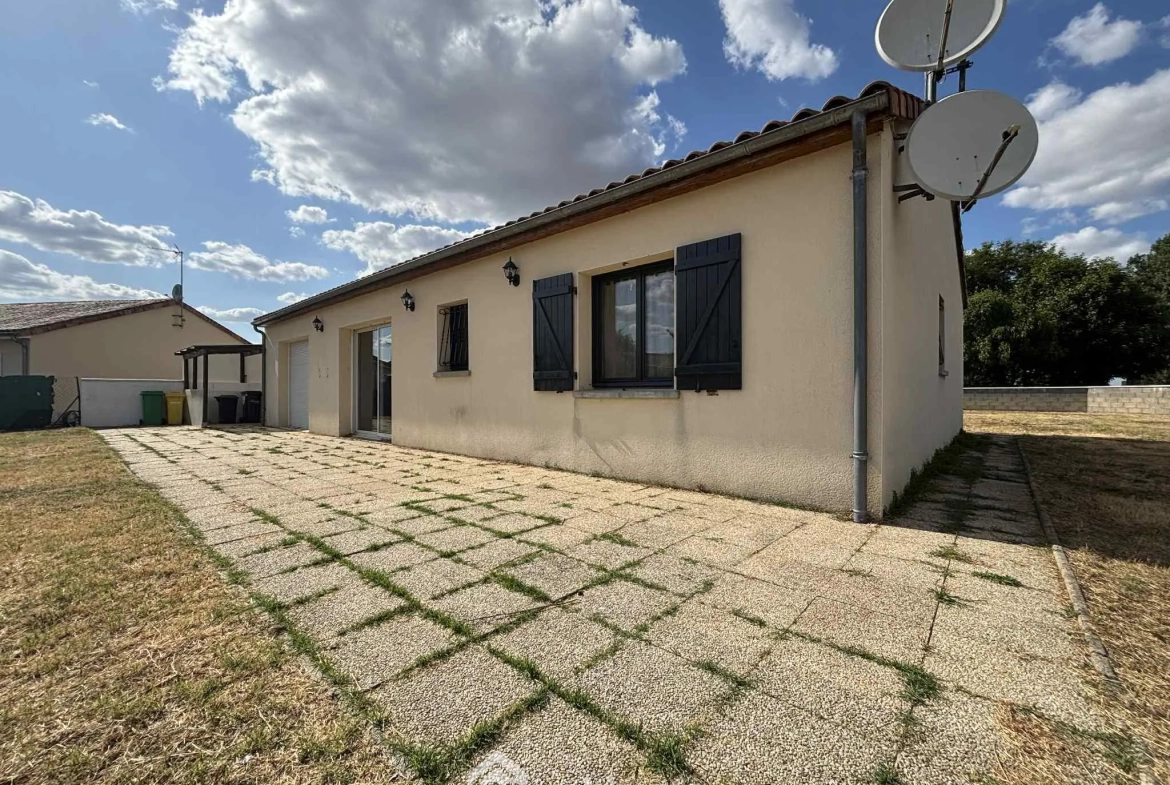 Maison de plain-pied de 97 m² à Ingrandes avec jardin et garage 