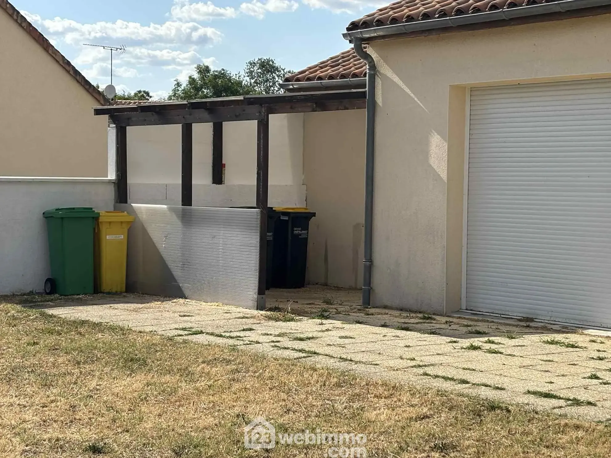 Maison de plain-pied de 97 m² à Ingrandes avec jardin et garage 