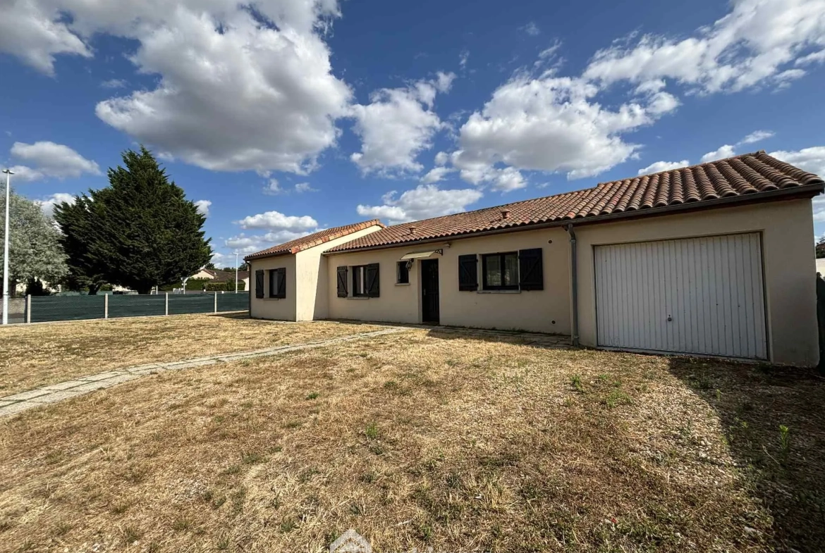 Maison de plain-pied de 97 m² à Ingrandes avec jardin et garage 