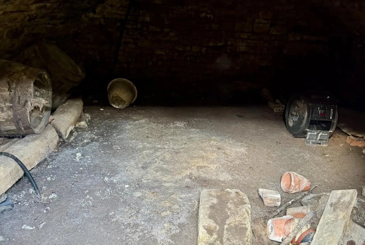 Ancien corps de ferme à rénover à 15 min d'Épinal avec grand potentiel 