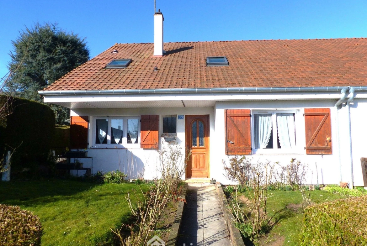 Maison 94 m² à vendre à Isneauville avec jardin, garage et terrasse 