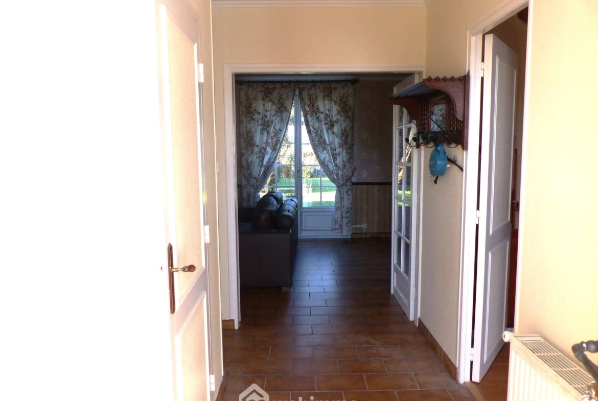 Maison 94 m² à vendre à Isneauville avec jardin, garage et terrasse 
