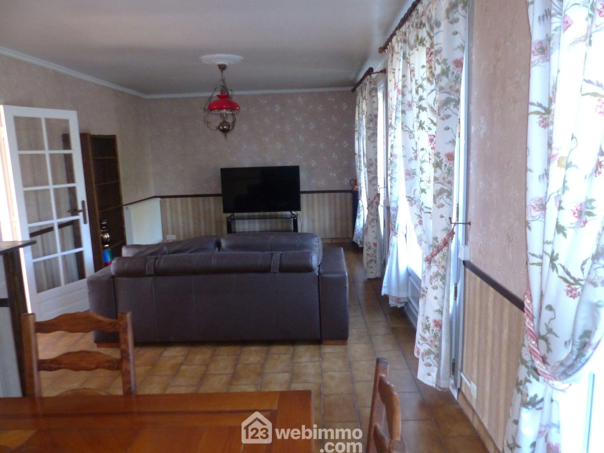 Maison 94 m² à vendre à Isneauville avec jardin, garage et terrasse 