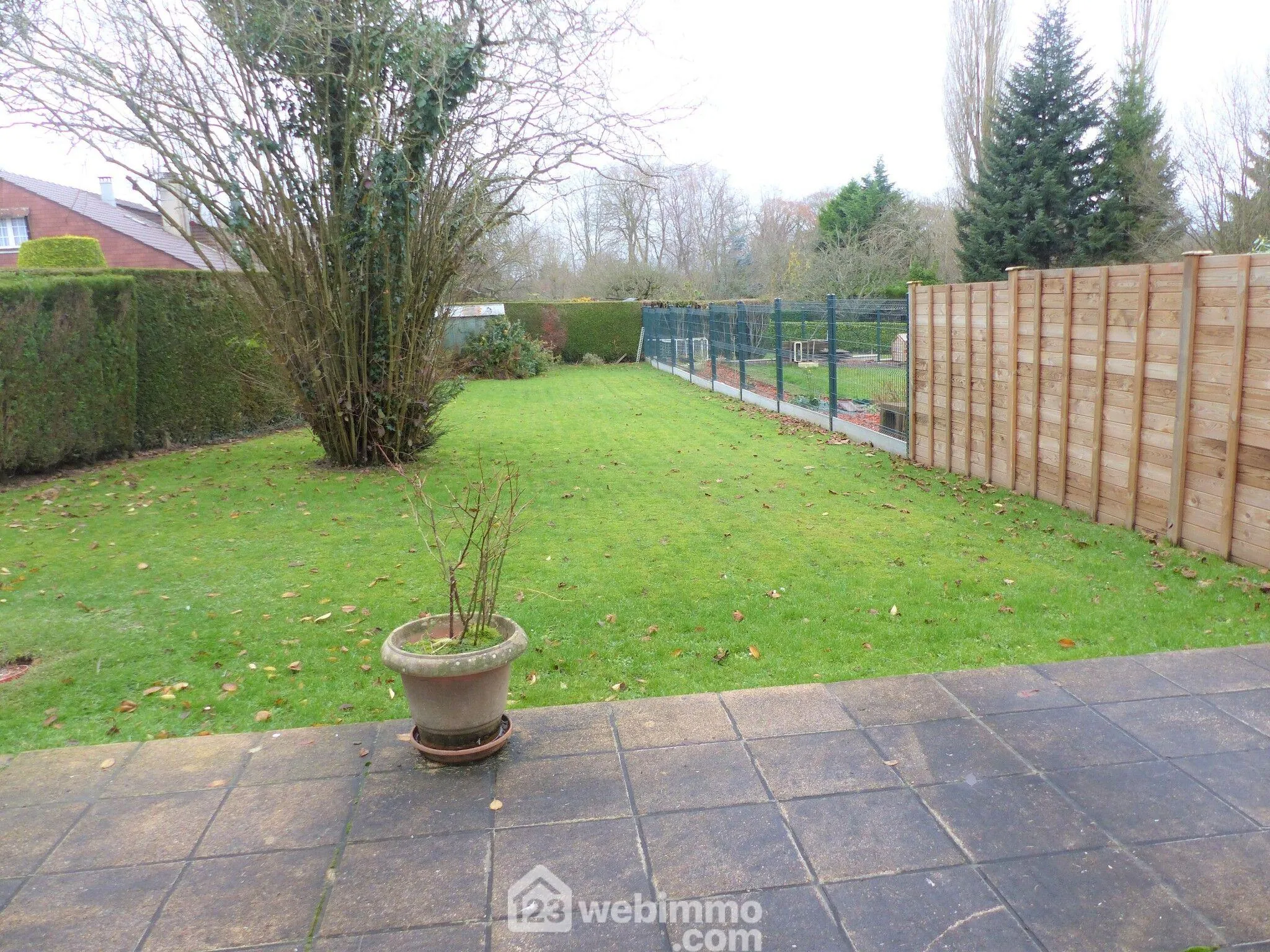Maison 94 m² à vendre à Isneauville avec jardin, garage et terrasse 