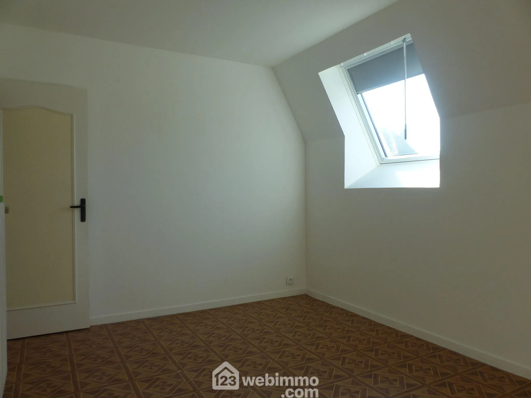 Maison 94 m² à vendre à Isneauville avec jardin, garage et terrasse 
