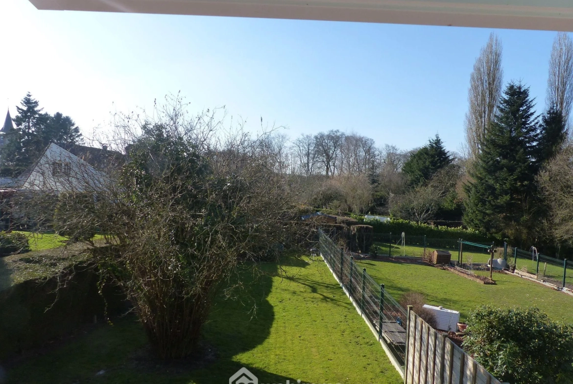 Maison 94 m² à vendre à Isneauville avec jardin, garage et terrasse 