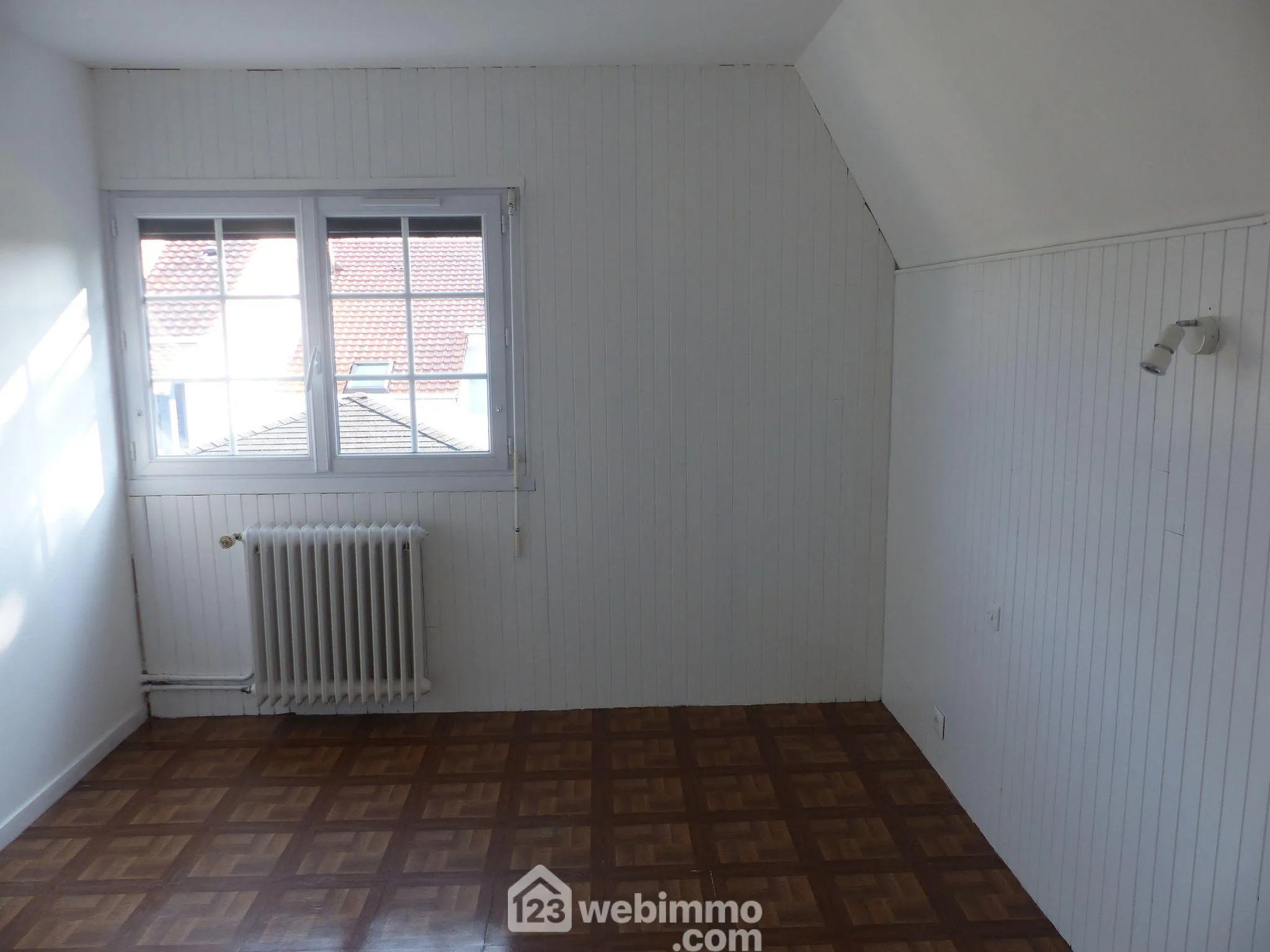 Maison 94 m² à vendre à Isneauville avec jardin, garage et terrasse 