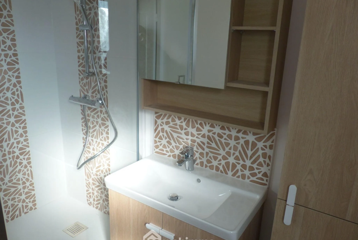 Maison 94 m² à vendre à Isneauville avec jardin, garage et terrasse 