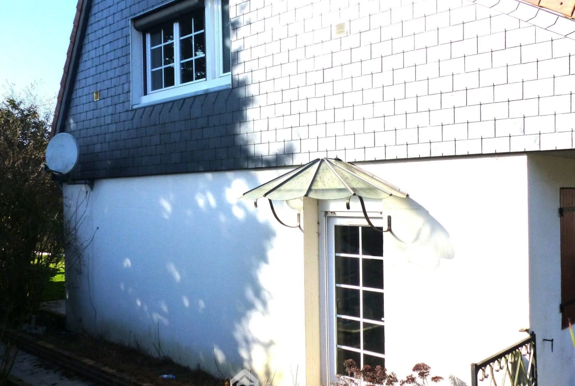 Maison 94 m² à vendre à Isneauville avec jardin, garage et terrasse 
