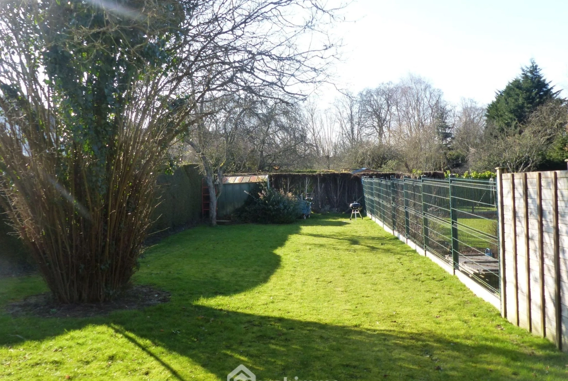 Maison 94 m² à vendre à Isneauville avec jardin, garage et terrasse 