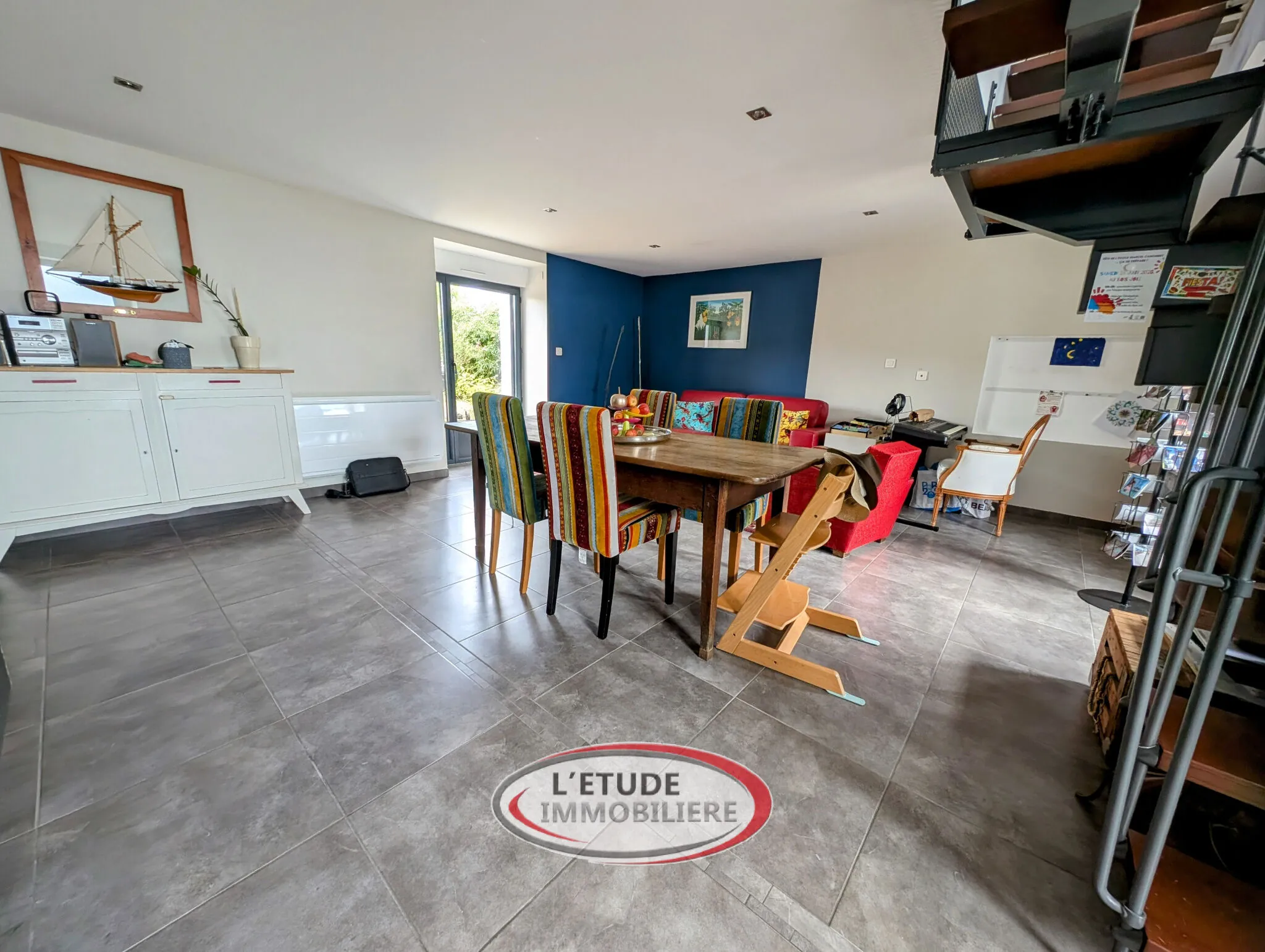 Charmante maison rénovée de 87 m² à Château-Thébaud avec garage et atelier 