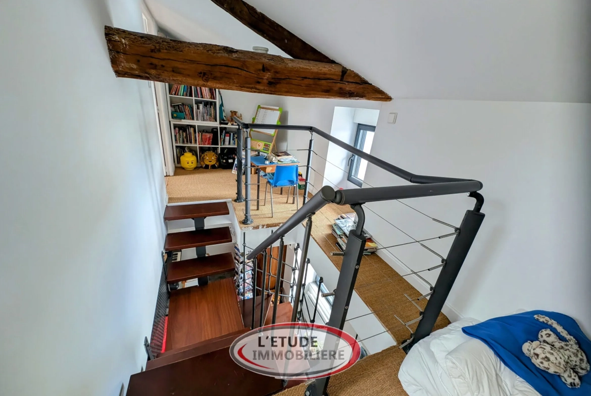Charmante maison rénovée de 87 m² à Château-Thébaud avec garage et atelier 