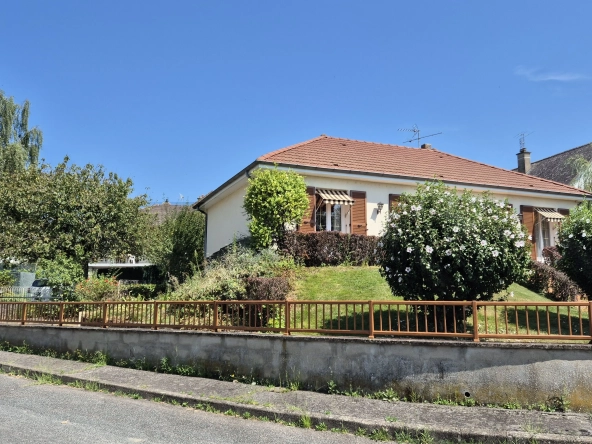 Maison individuelle à vendre proche des commerces à Gueugnon