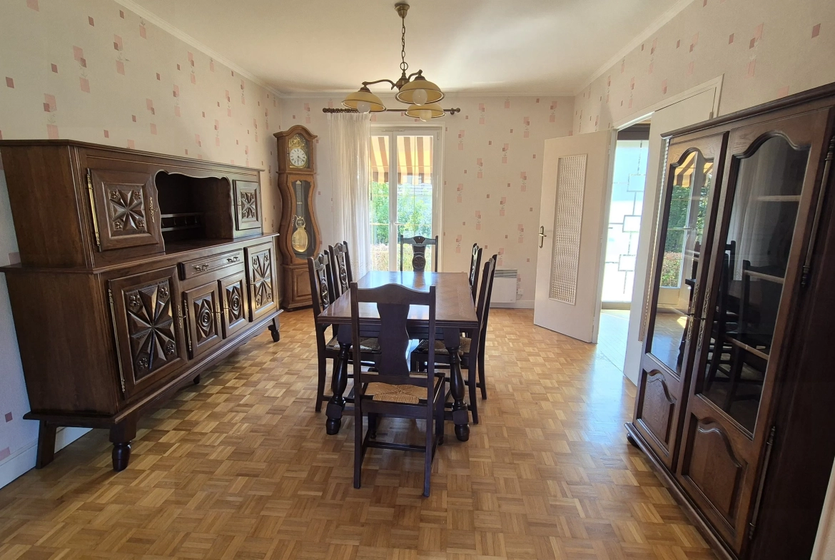 Maison individuelle à vendre proche des commerces à Gueugnon 