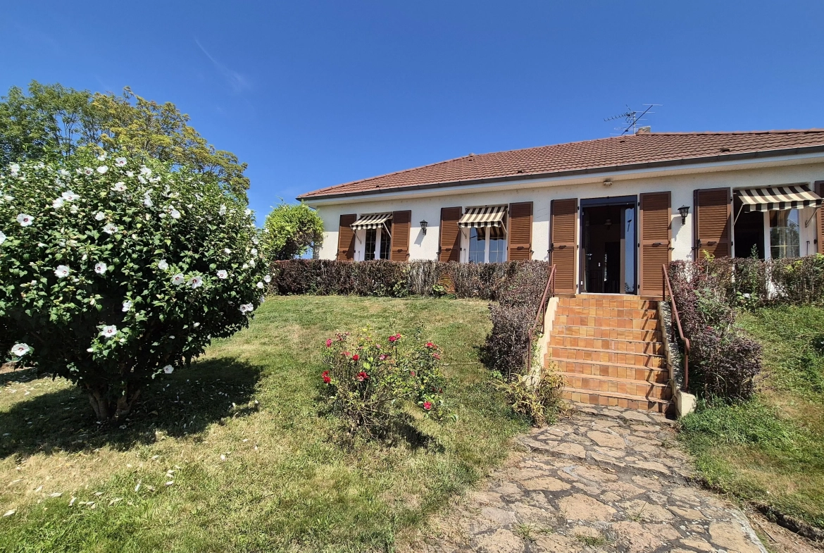 Maison individuelle à vendre proche des commerces à Gueugnon 