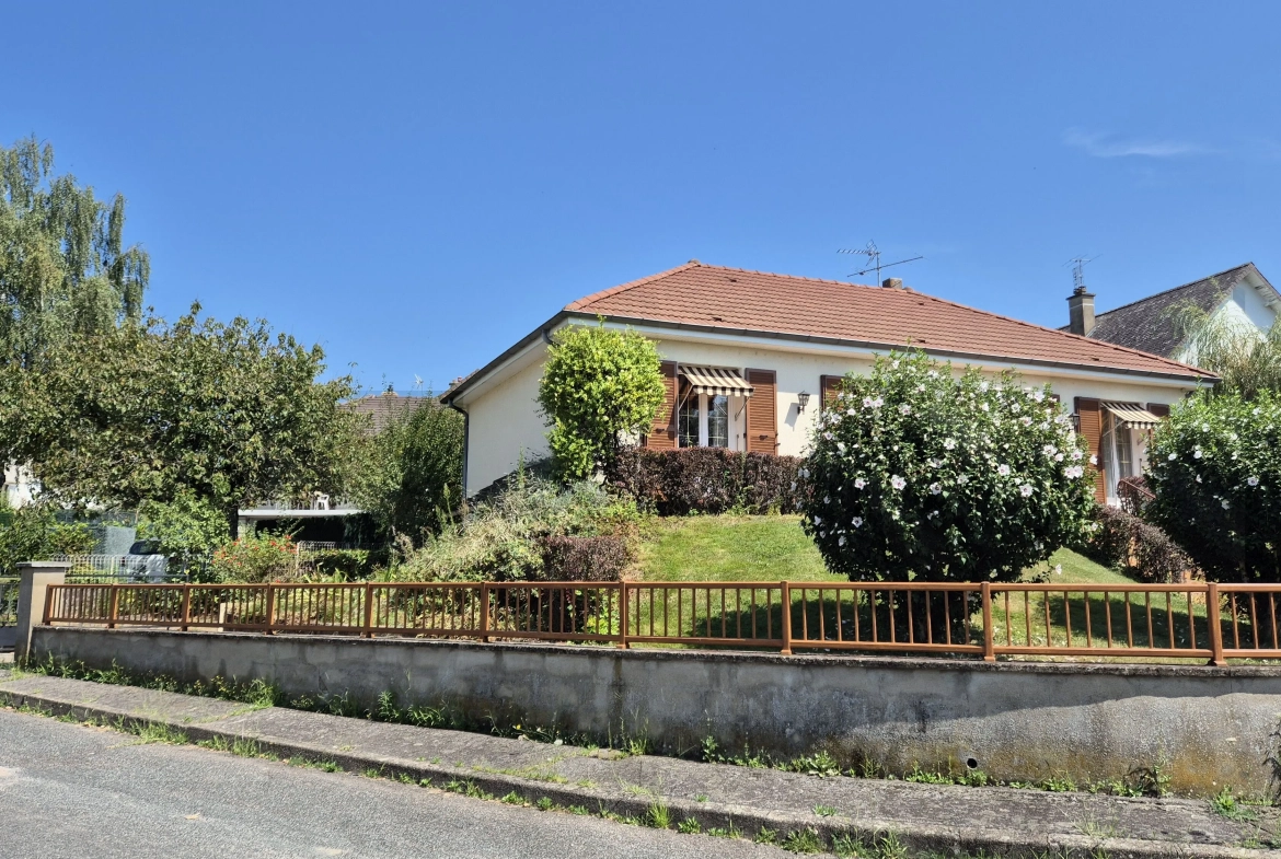 Maison individuelle à vendre proche des commerces à Gueugnon 