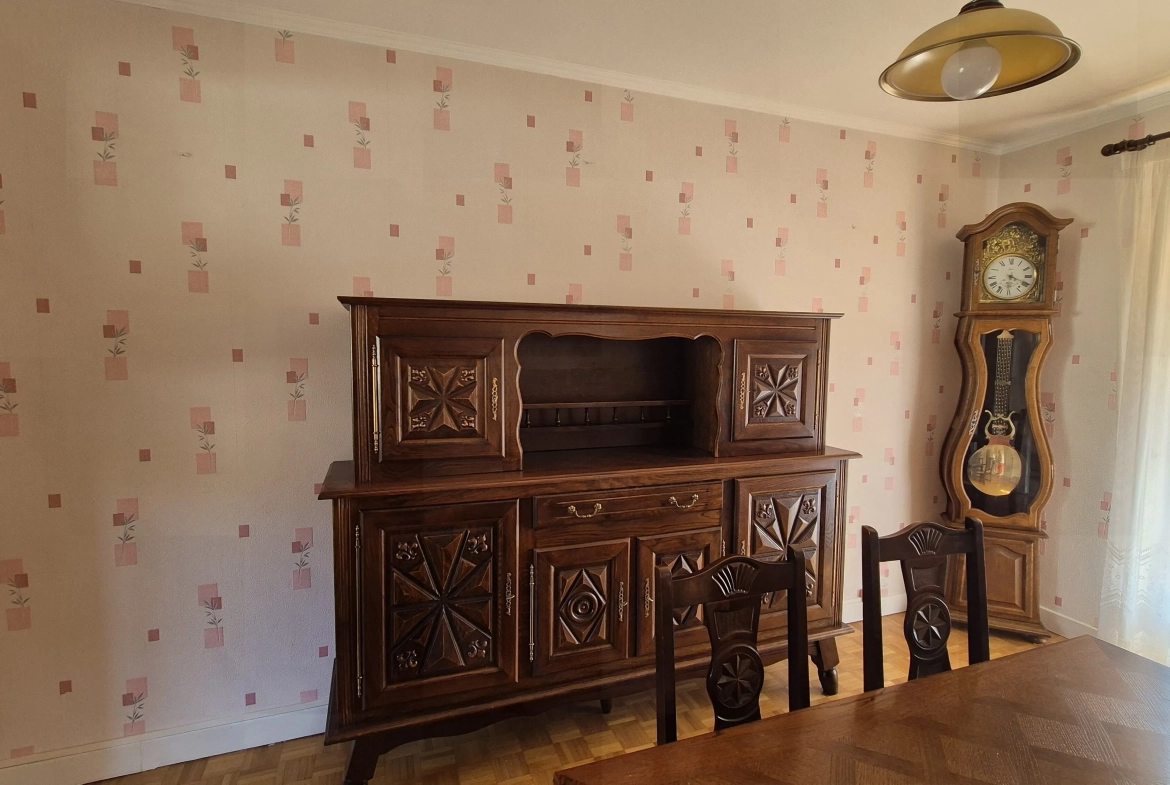 Maison individuelle à vendre proche des commerces à Gueugnon 