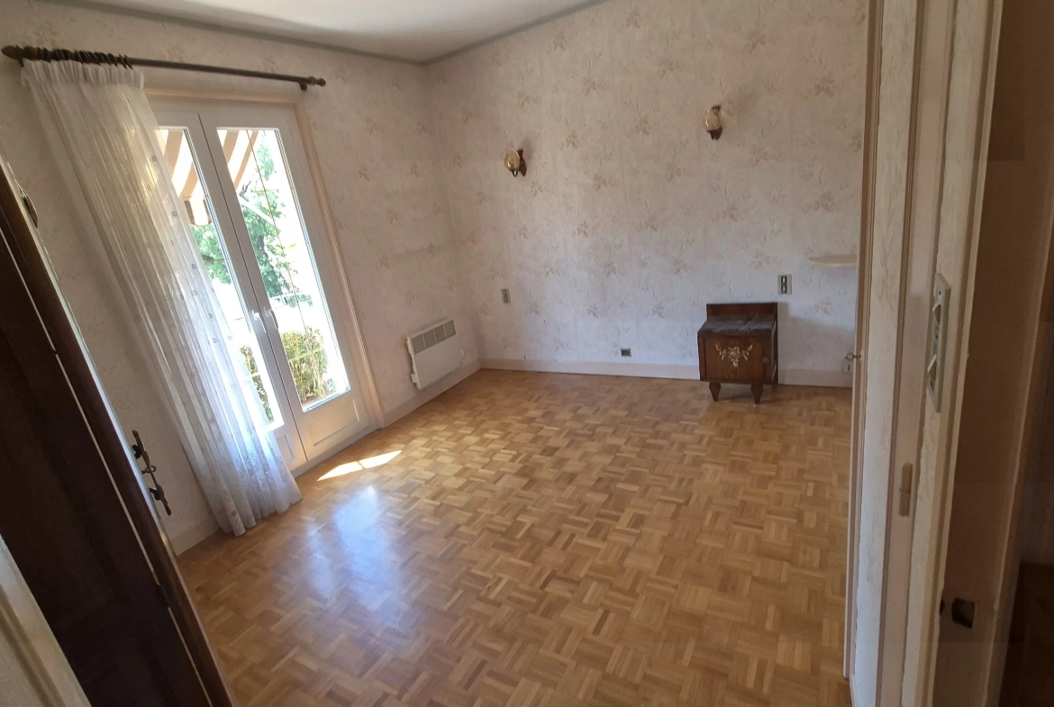Maison individuelle à vendre proche des commerces à Gueugnon 