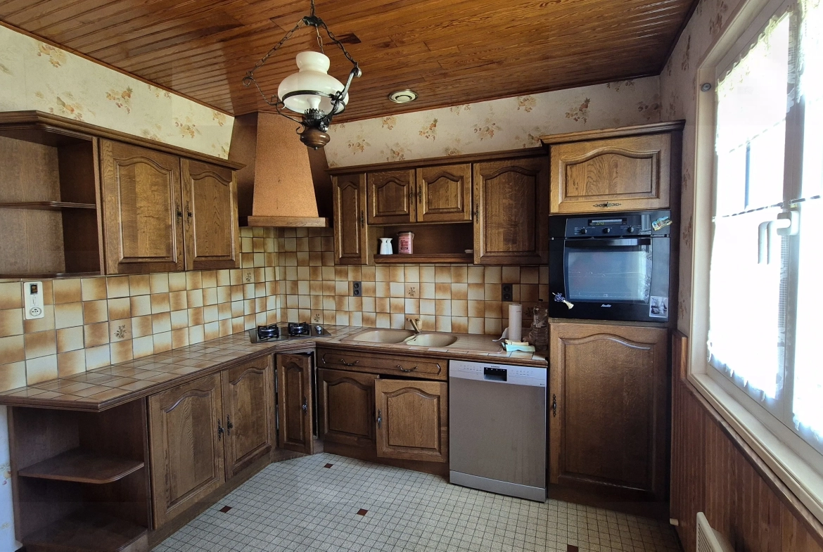 Maison individuelle à vendre proche des commerces à Gueugnon 