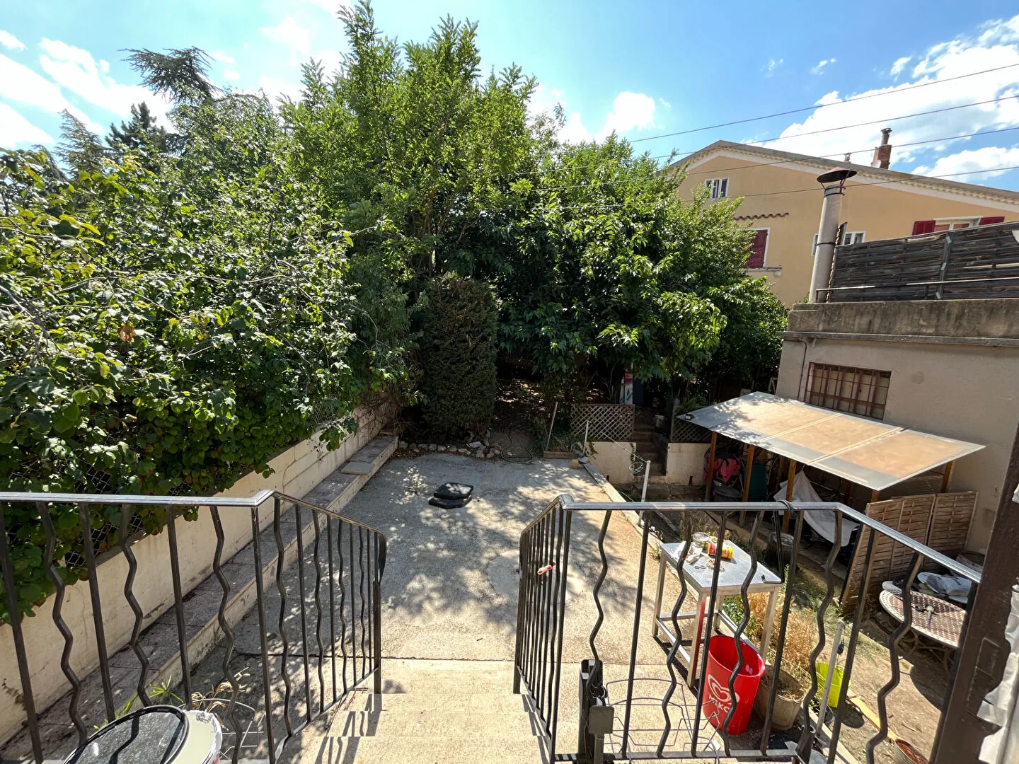 Bel appartement de 95 m² avec terrasse et jardin à Laragne Monteglin 