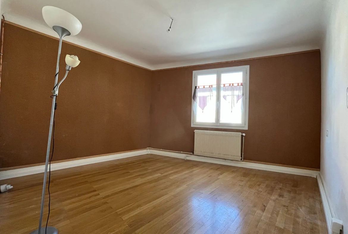 Bel appartement de 95 m² avec terrasse et jardin à Laragne Monteglin 
