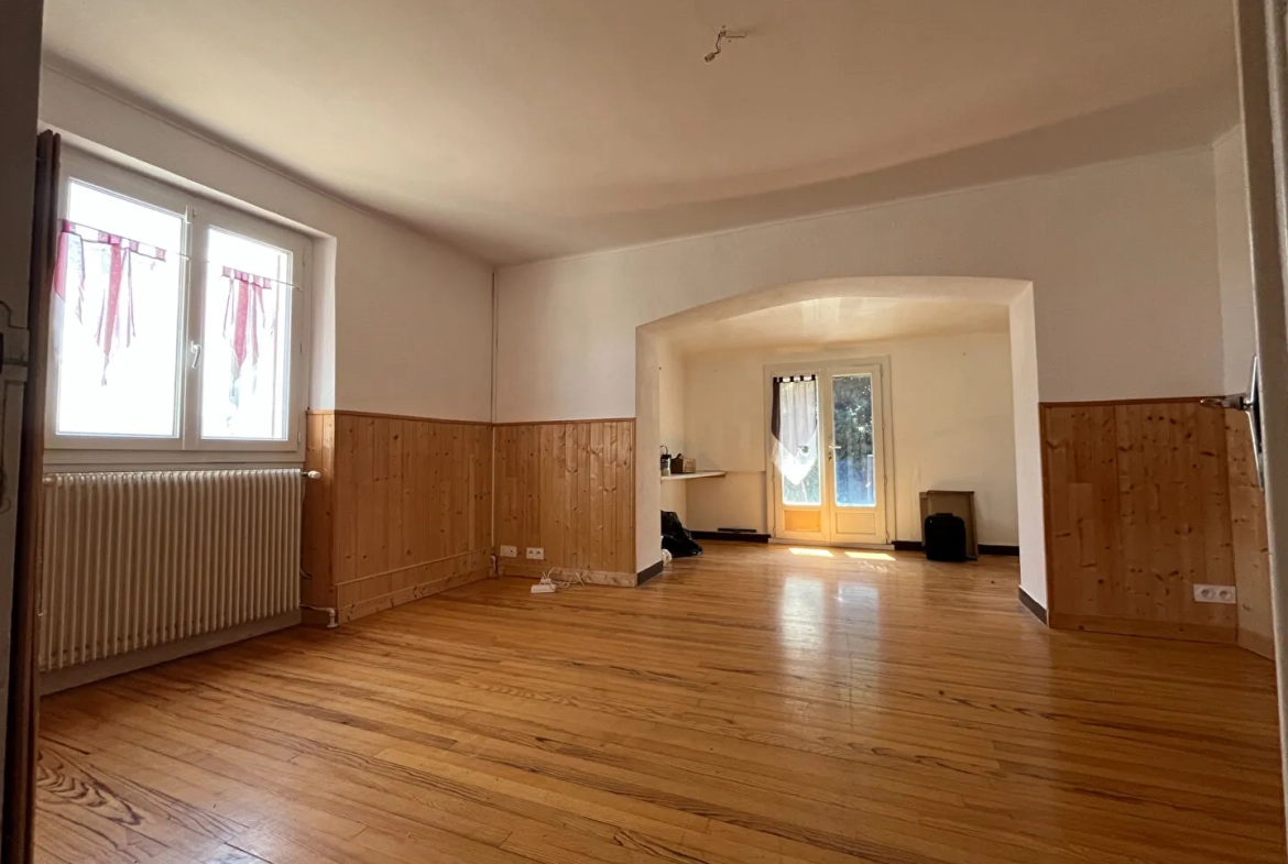 Bel appartement de 95 m² avec terrasse et jardin à Laragne Monteglin 