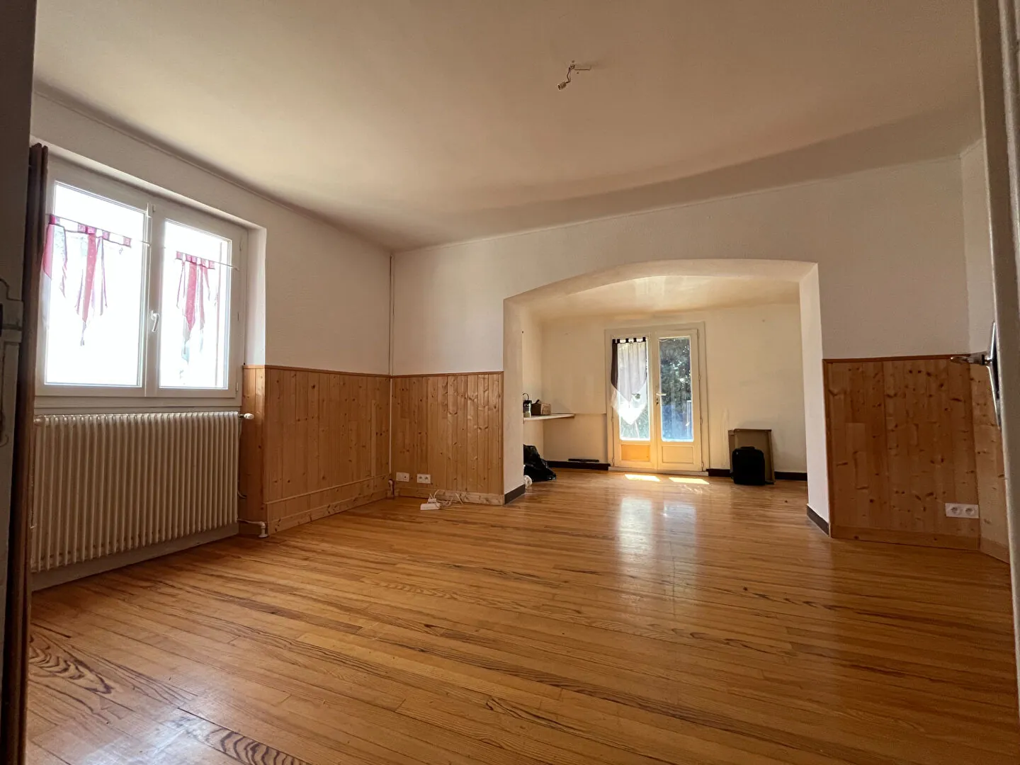 Bel appartement de 95 m² avec terrasse et jardin à Laragne Monteglin 