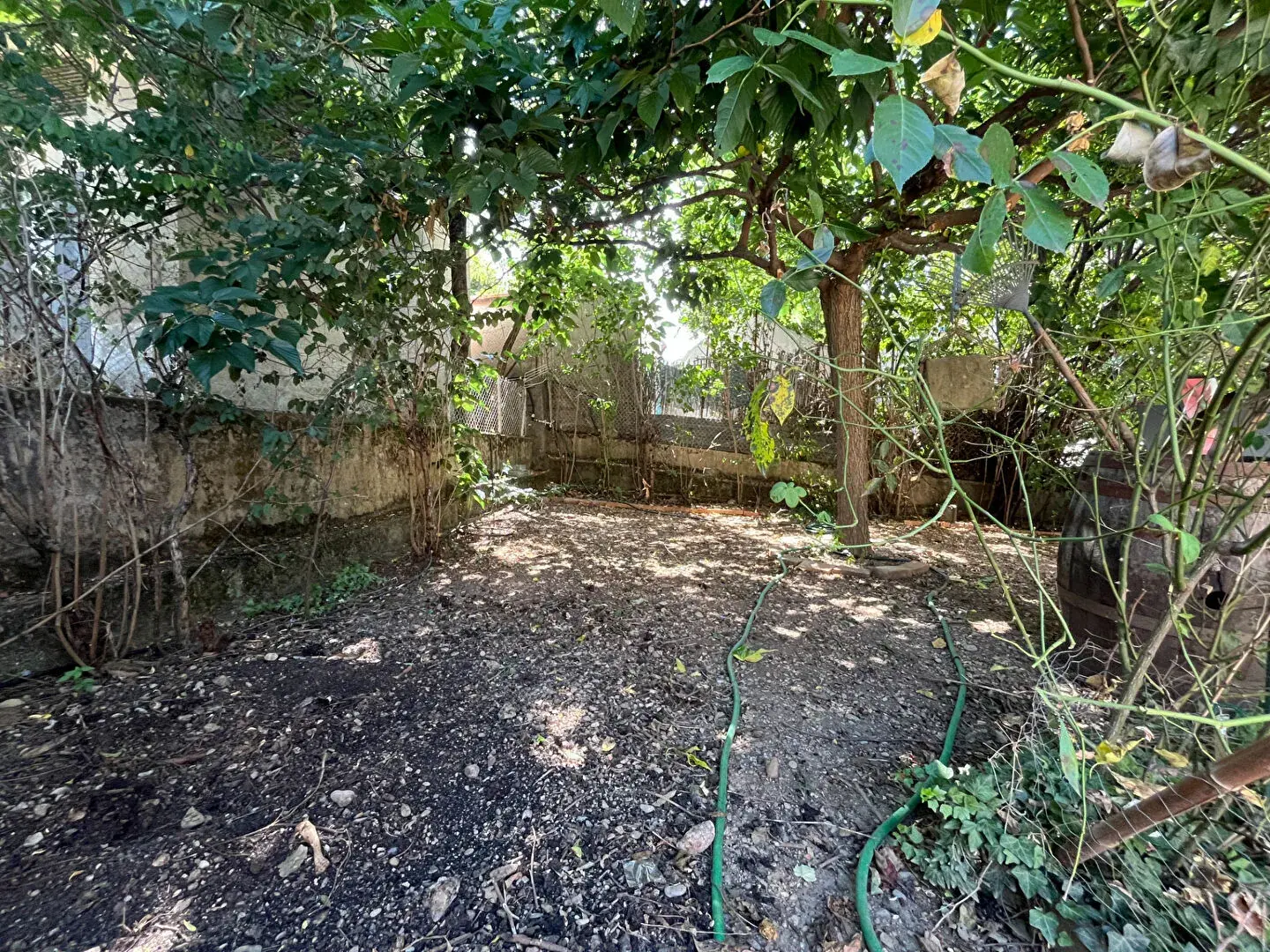 Bel appartement de 95 m² avec terrasse et jardin à Laragne Monteglin 