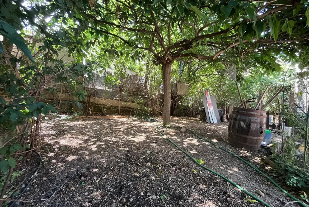 Bel appartement de 95 m² avec terrasse et jardin à Laragne Monteglin 