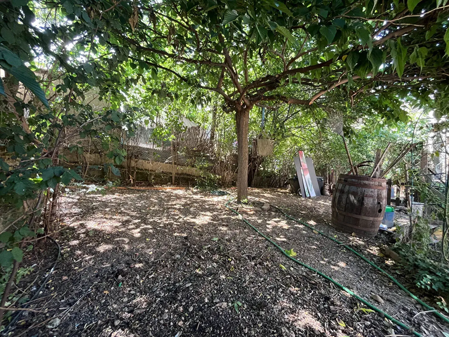 Bel appartement de 95 m² avec terrasse et jardin à Laragne Monteglin 