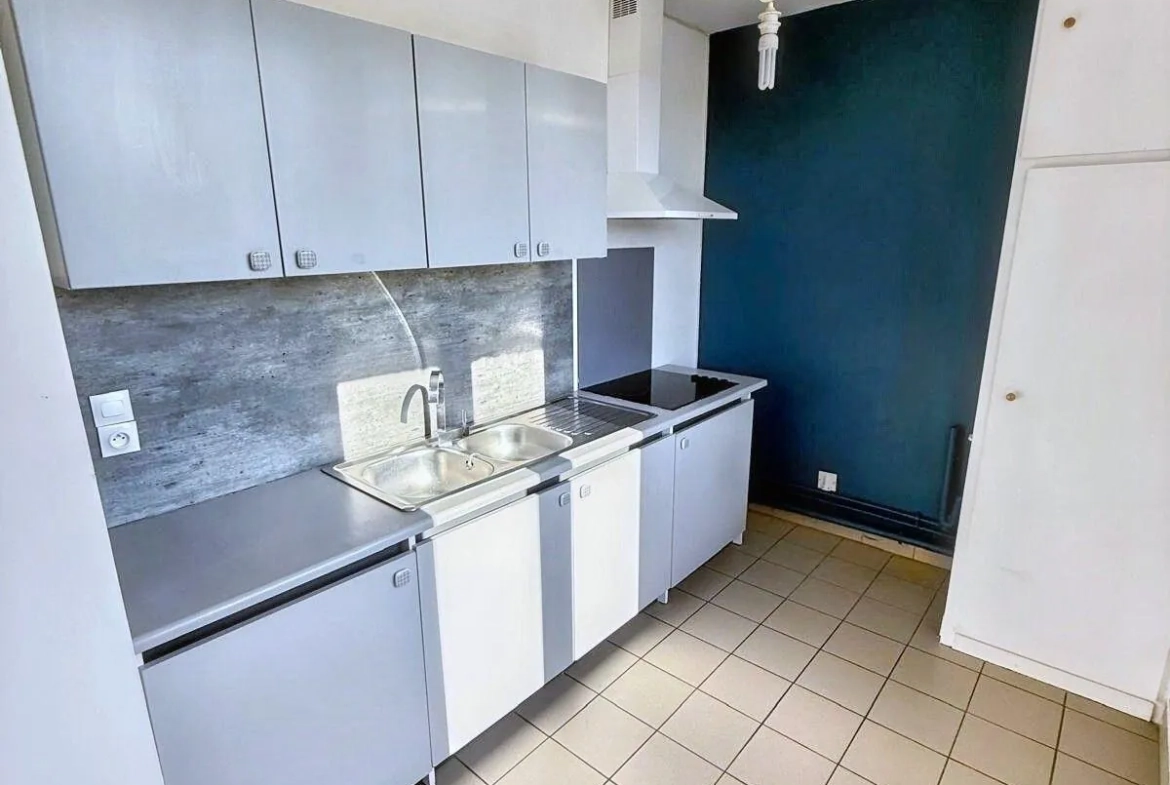Appartement F2 de 52 m² à Louviers, idéal pour investissement ou première acquisition 