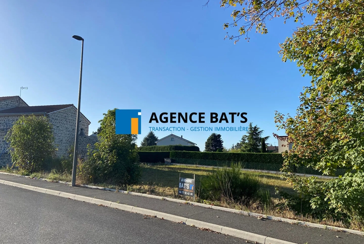 Terrain constructible de 2600m² à Sainte Sigolène, secteur des Beaux 