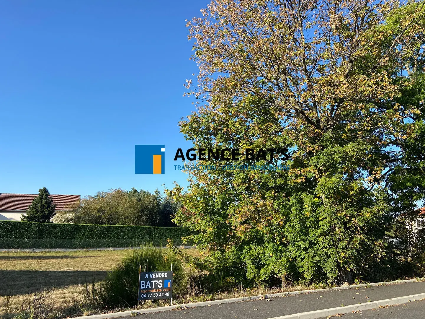 Terrain constructible de 2600m² à Sainte Sigolène, secteur des Beaux 