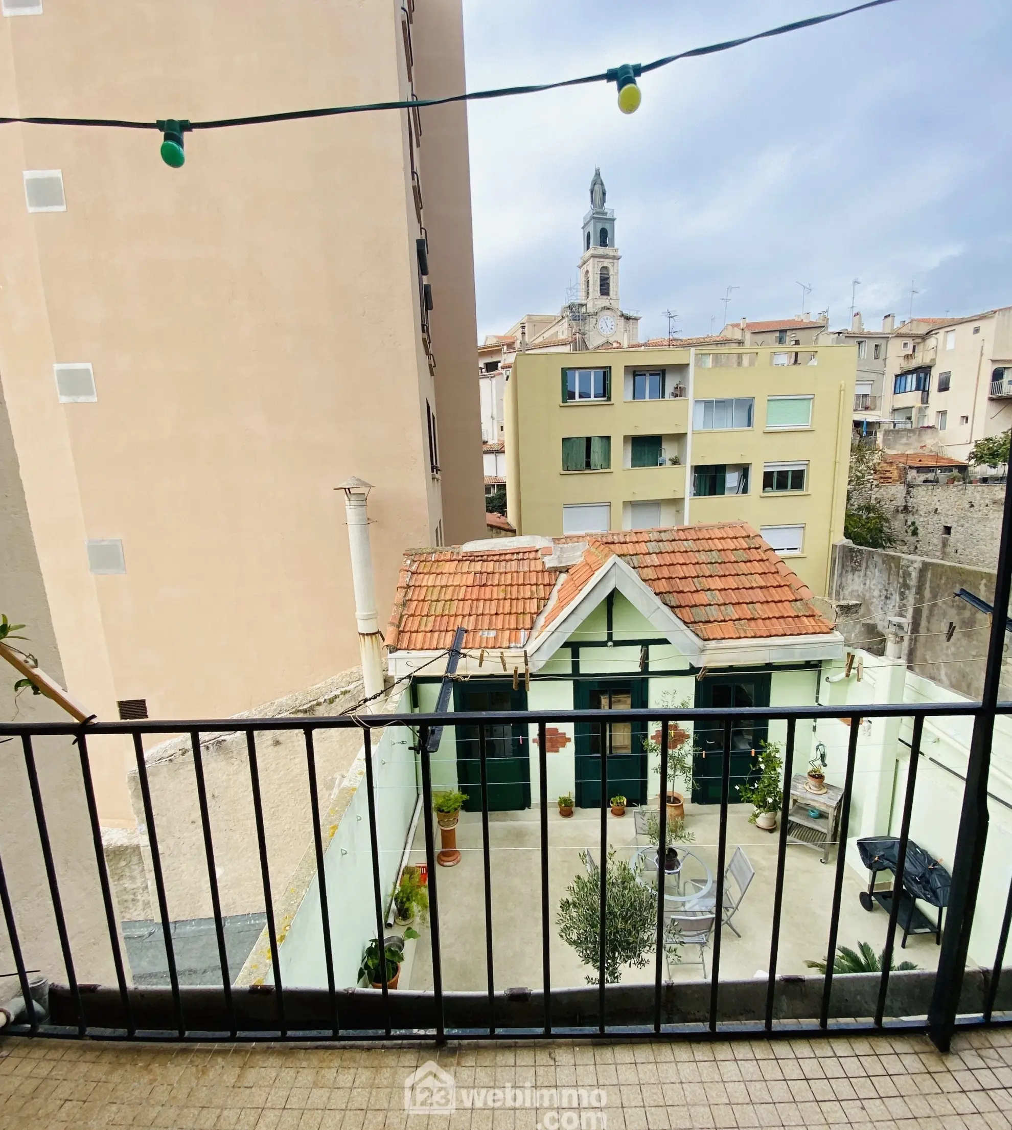 Bel appartement 102 m² à Sète, centre-ville, 3 chambres, balcon et potentiel locatif 
