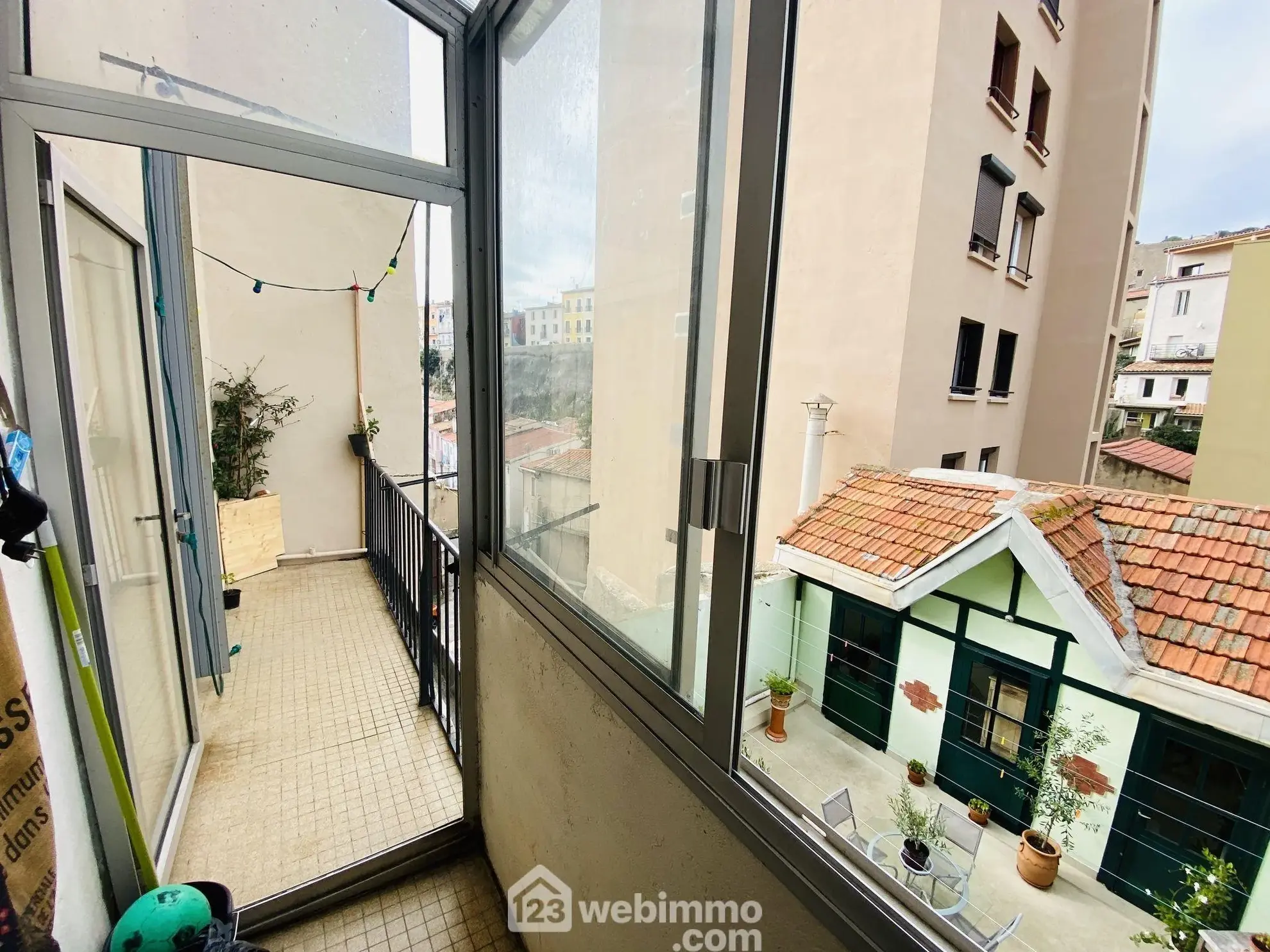 Bel appartement 102 m² à Sète, centre-ville, 3 chambres, balcon et potentiel locatif 