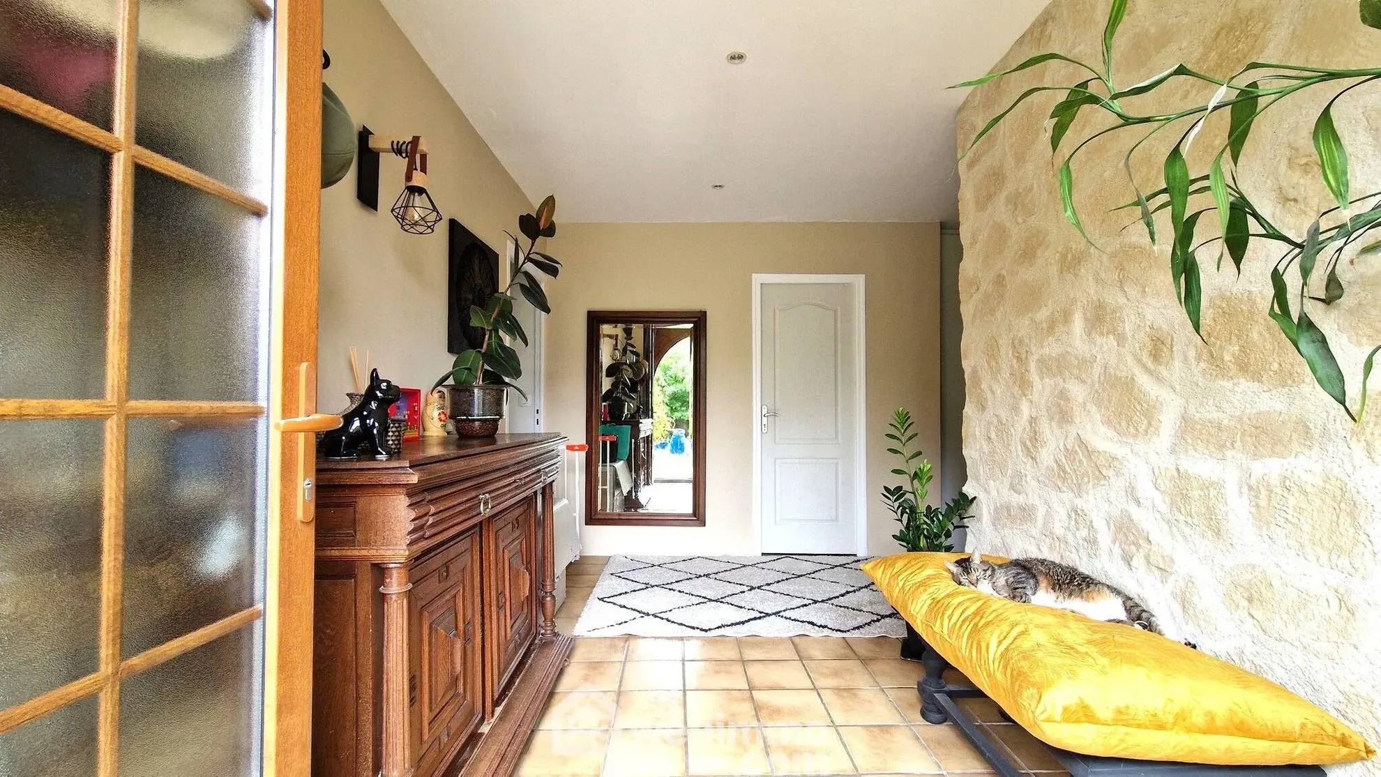 Longère de 236 m² à Dercy avec garage et potentiel d’aménagement 