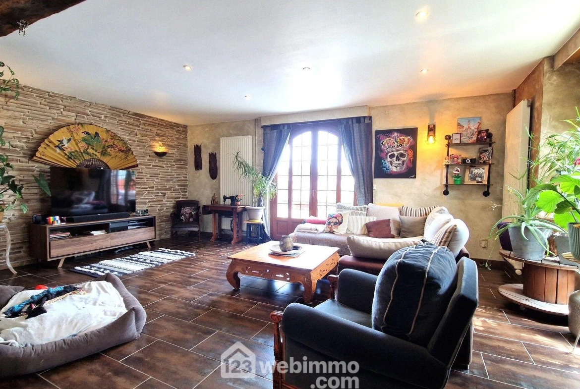 Longère de 236 m² à Dercy avec garage et potentiel d’aménagement 