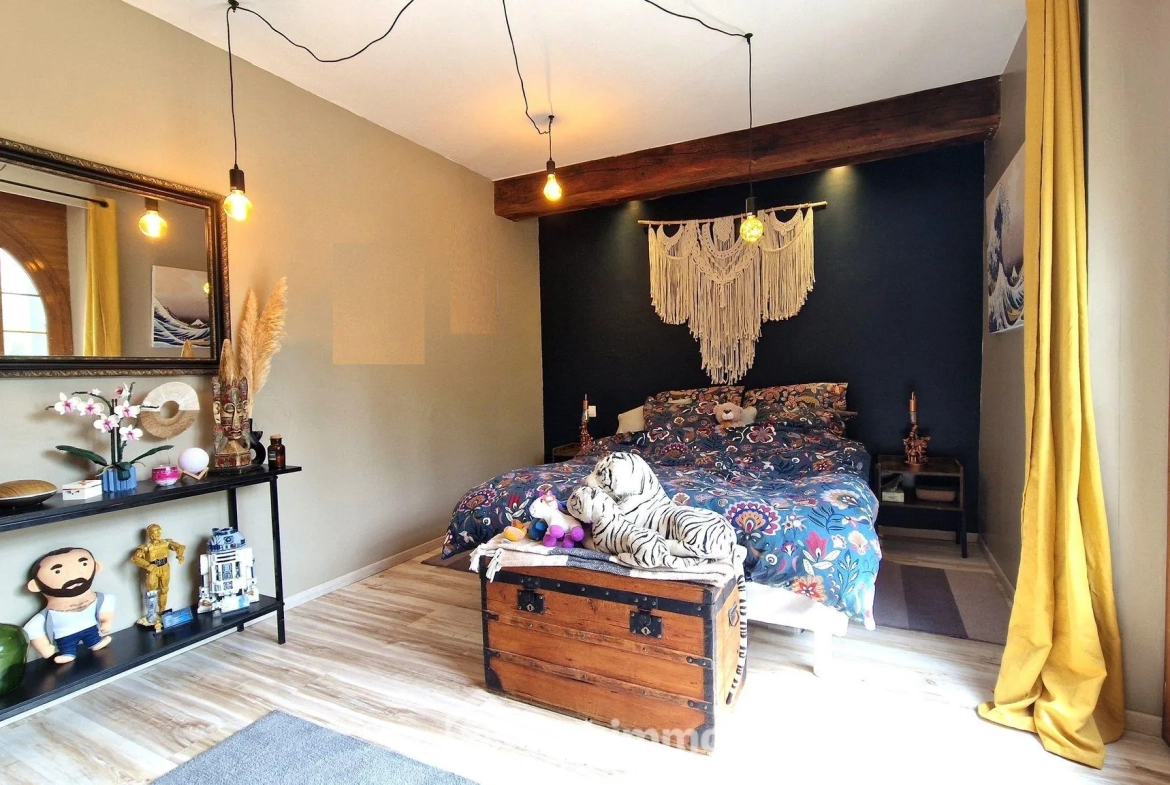 Longère de 236 m² à Dercy avec garage et potentiel d’aménagement 