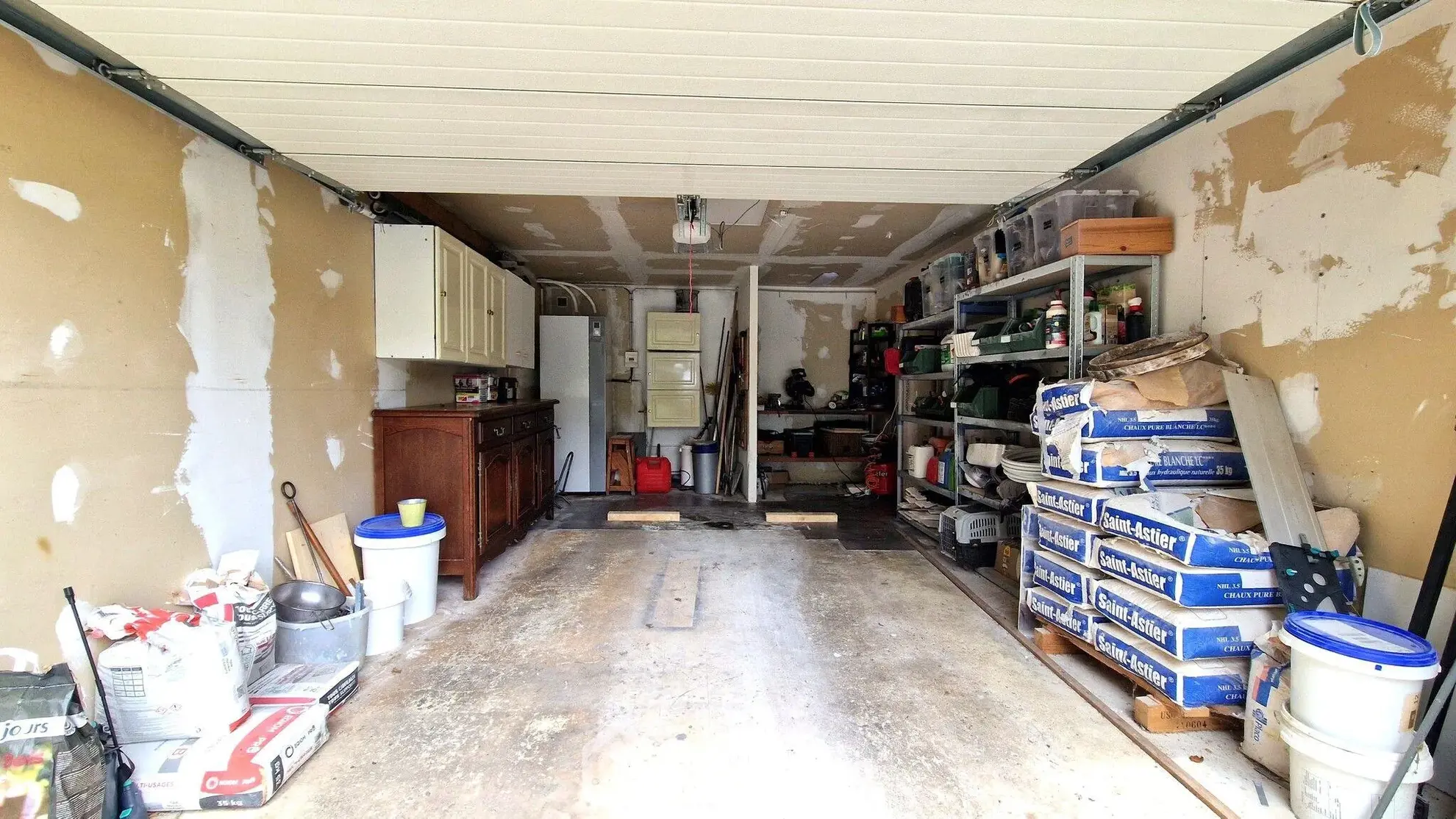 Longère de 236 m² à Dercy avec garage et potentiel d’aménagement 