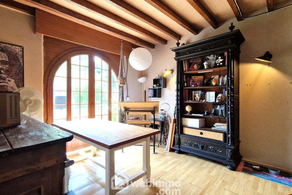 Longère de 236 m² à Dercy avec garage et potentiel d’aménagement 