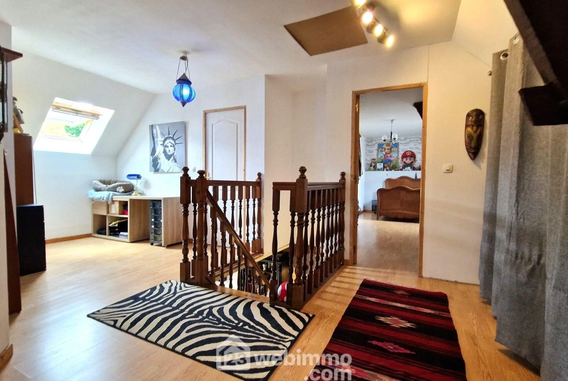 Longère de 236 m² à Dercy avec garage et potentiel d’aménagement 