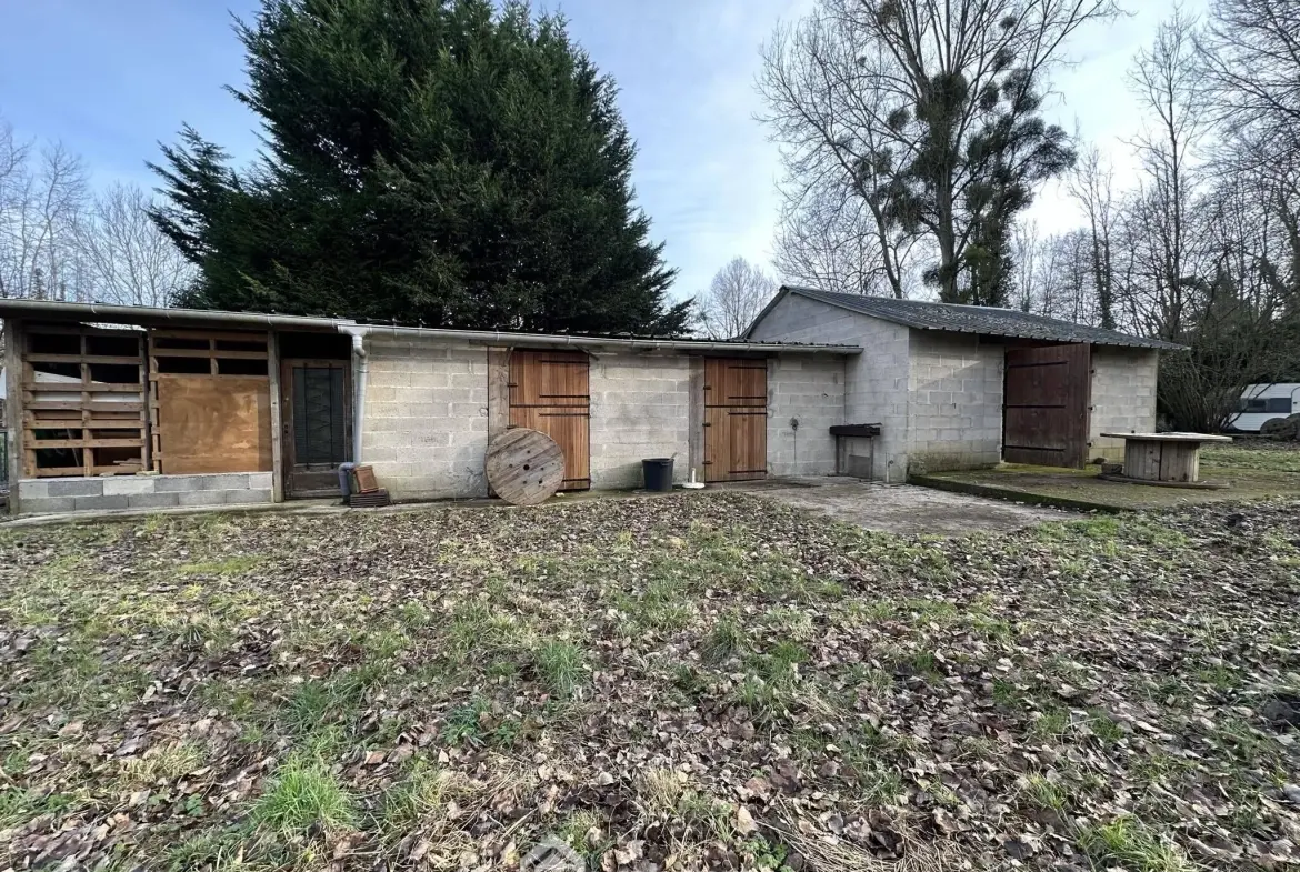 Terrain de loisirs de 11 300 m² à Presles-et-Thierny – Étangs, bâtiment et pâture 