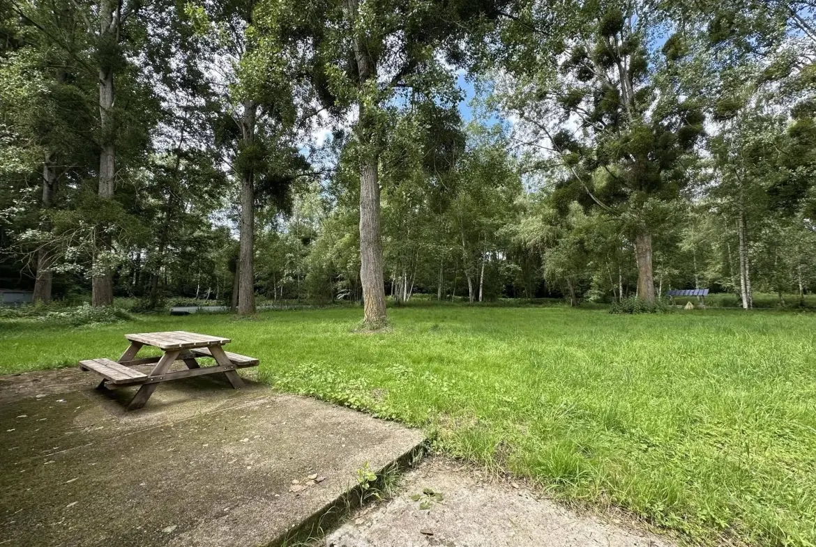 Terrain de loisirs de 11 300 m² à Presles-et-Thierny – Étangs, bâtiment et pâture 