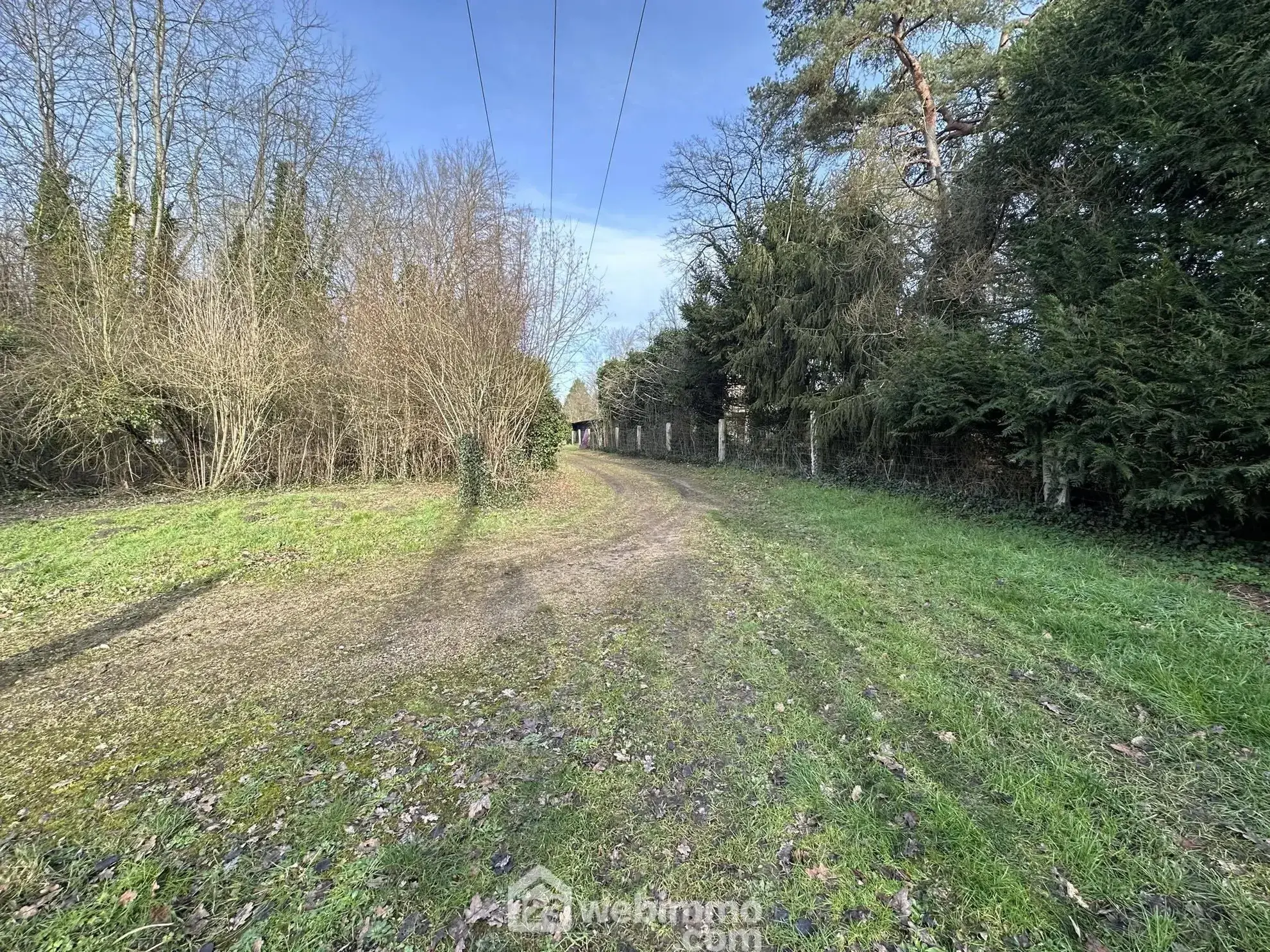 Terrain de loisirs de 11 300 m² à Presles-et-Thierny – Étangs, bâtiment et pâture 