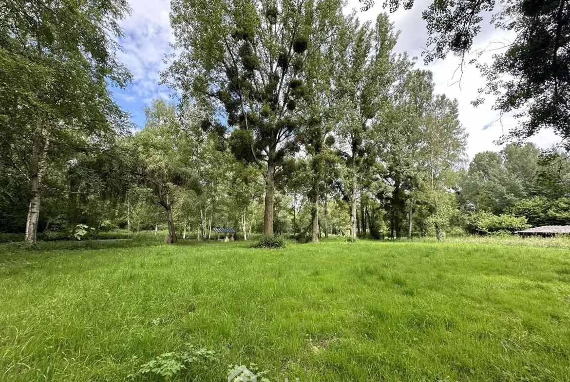 Terrain de loisirs de 11 300 m² à Presles-et-Thierny – Étangs, bâtiment et pâture 