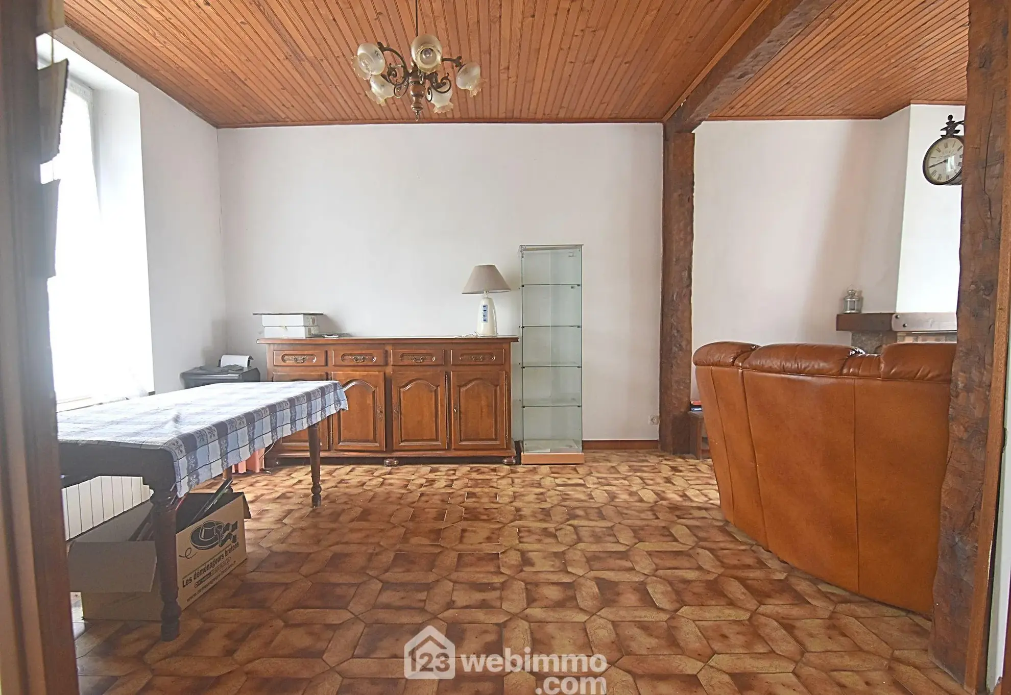 A vendre ensemble de deux maisons à Guerlesquin sur 12 000 m² avec potentiel locatif 