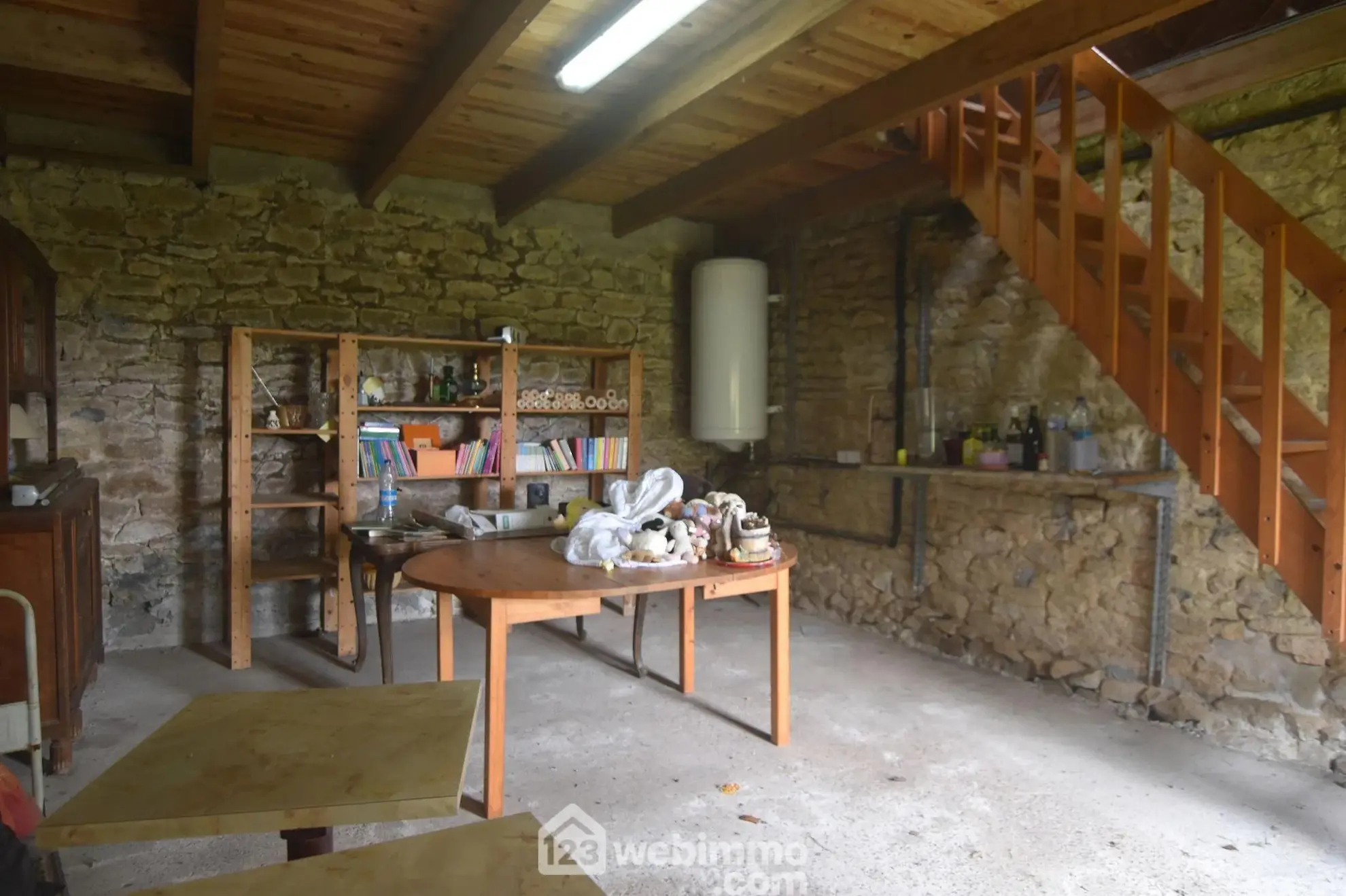A vendre ensemble de deux maisons à Guerlesquin sur 12 000 m² avec potentiel locatif 